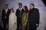 Aishwarya Rai Bachchan, Abhishek Bachchan, Jaya Bachchan at Abu Jani and Sandeep Khosla_s 25th year bash in Grand Hyatt, Mumbai on 8th Nov 2011 (29).JPG